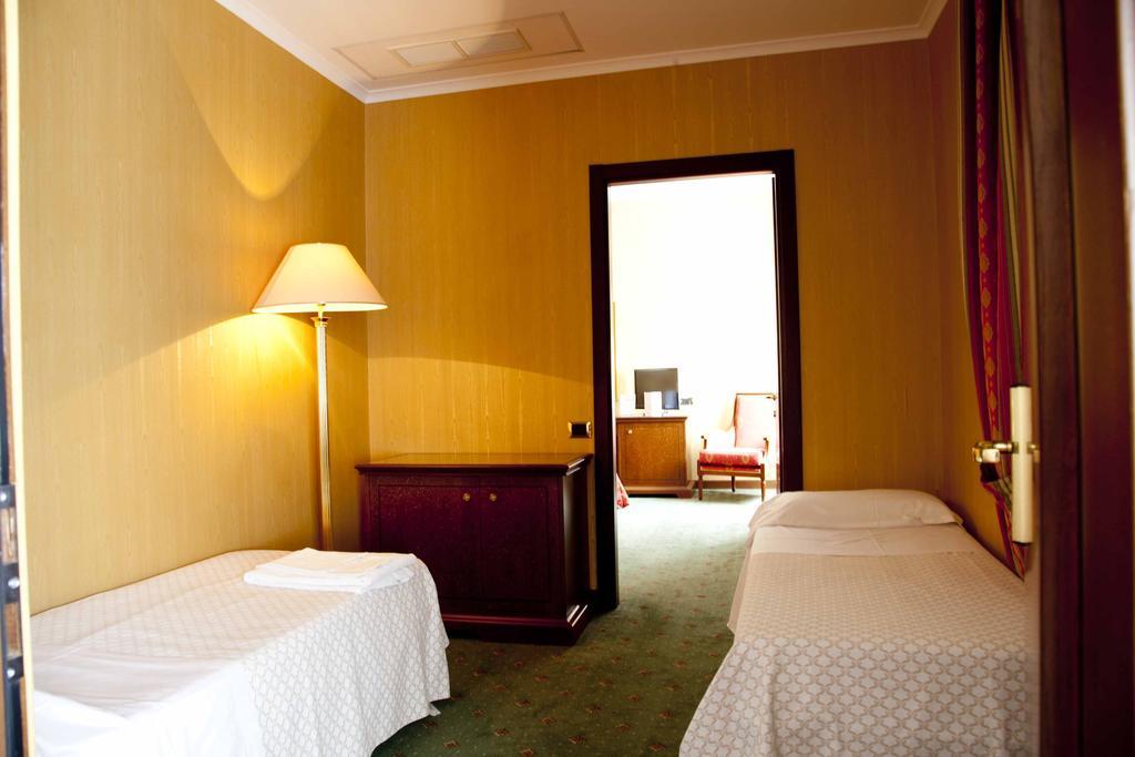 Hotel Jolly Castrovillari Værelse billede