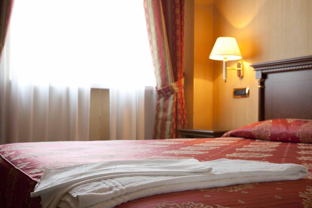 Hotel Jolly Castrovillari Værelse billede