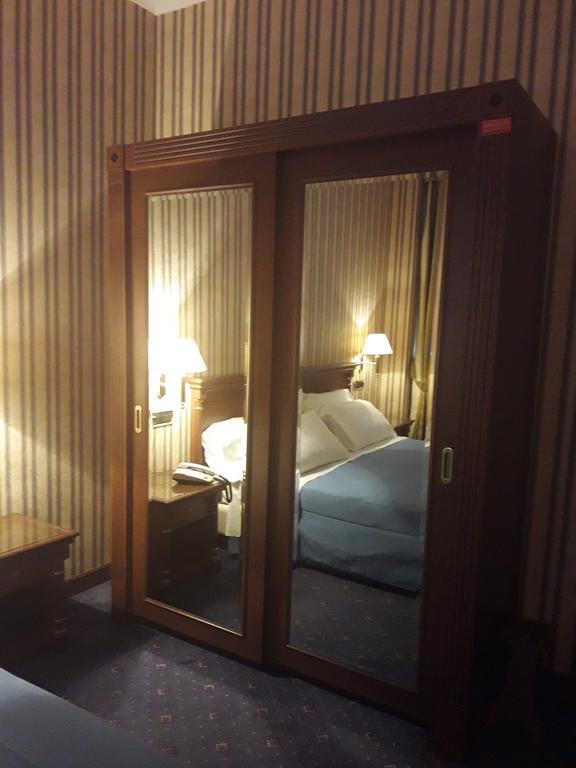 Hotel Jolly Castrovillari Eksteriør billede